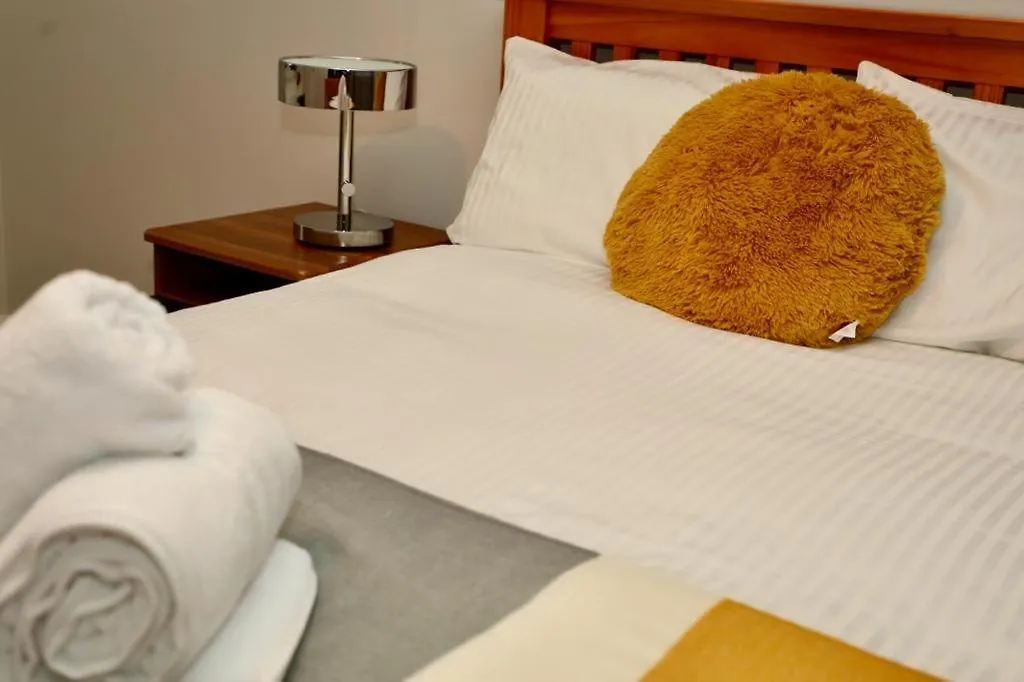 Aqua Dreams - Serviced Luxury Modern Belfast City Centre 2 Bed Apartment 0*,  United Kingdom